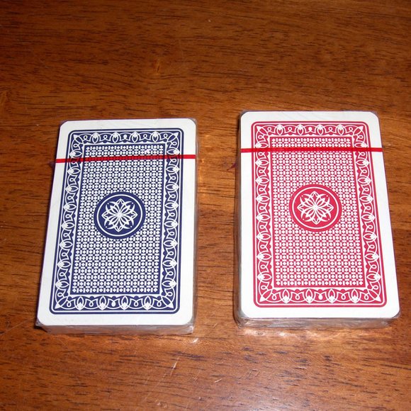 Piatnik Playing Cards in Leather Zip Case - Picture 3 of 9